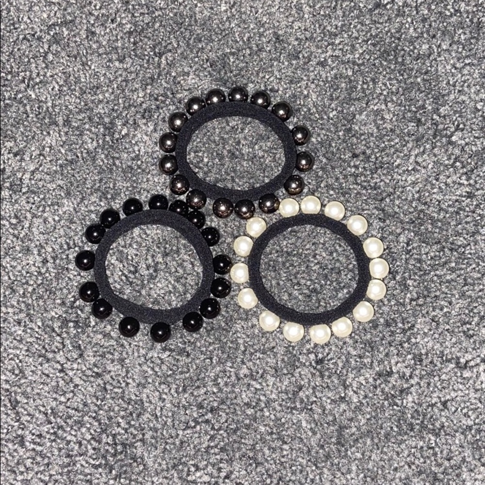 Pearl Hair Ties ( Black,Grey, And White)